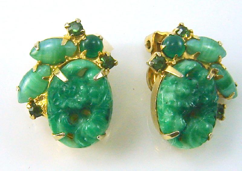 Front view of Green Oval Molded/Cut Earrings Clip