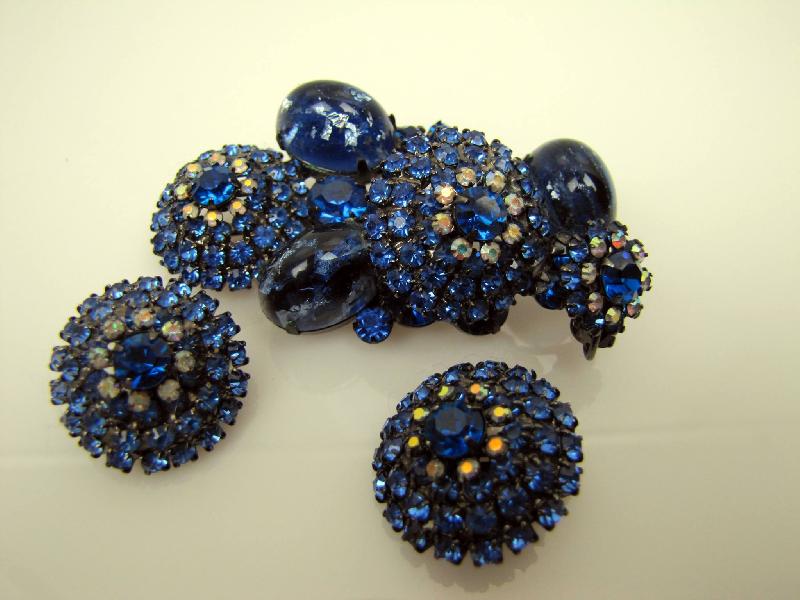 Front view of Blue Chatons Only Earrings Clip