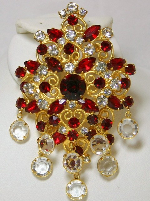 Front view of Red Navettes Pin Pendant