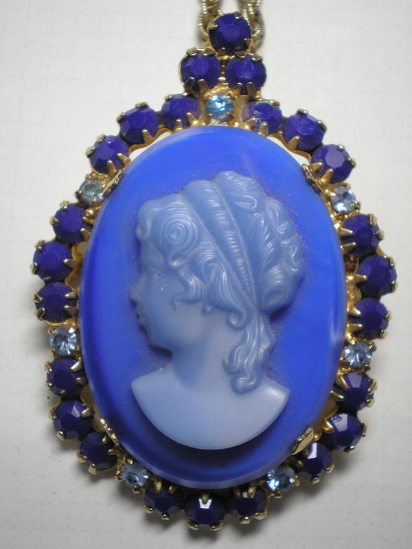 Front view of Blue Oval Molded/Cut Pin Pendant