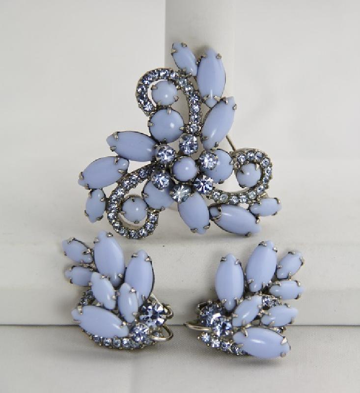Front view of Blue Navettes Earrings Clip