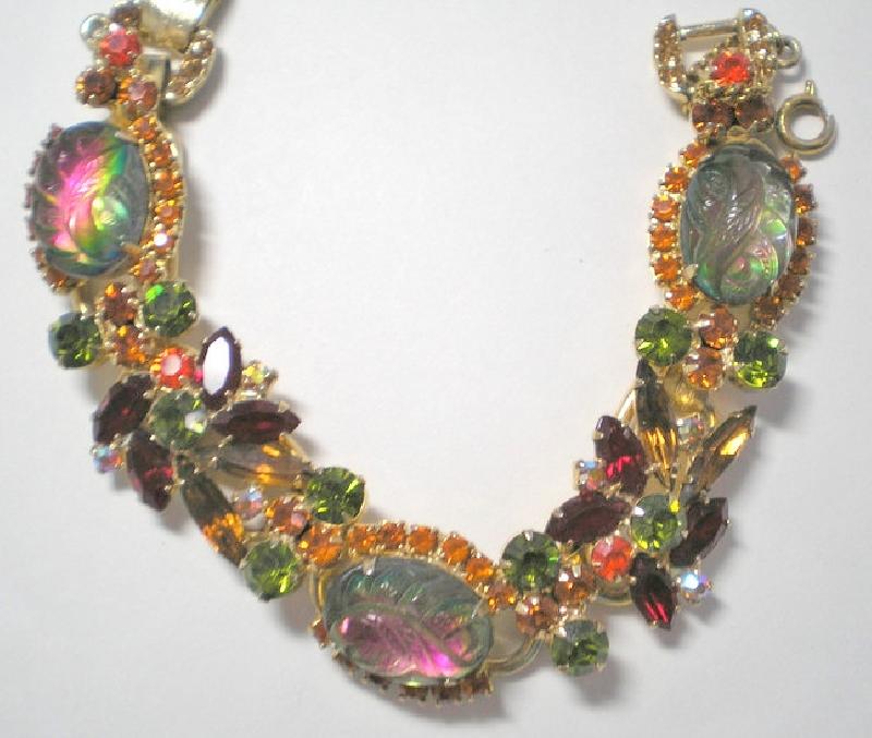 Front view of Fall Oval Molded/Cut Bracelet 5 Link