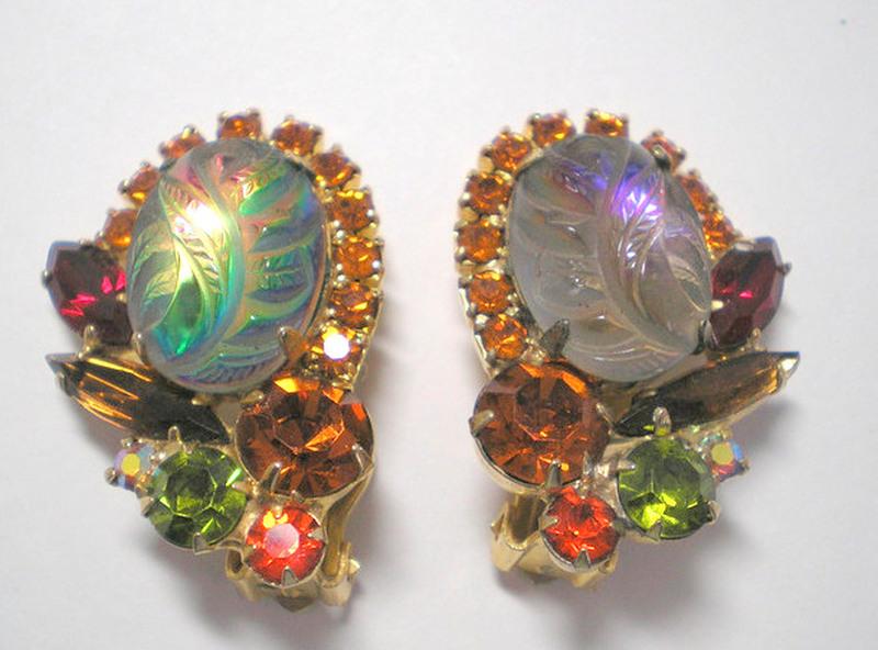 Front view of Fall Oval Molded/Cut Earrings Clip