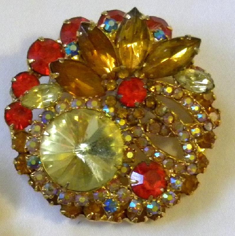 Front view of Yellow Navettes Rivoli/Margarita Brooch