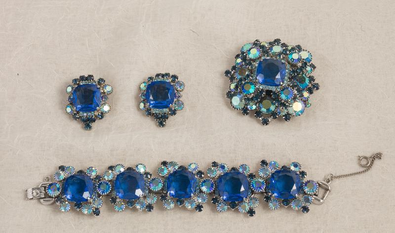 Front view of Blue Square Bracelet 5 Link