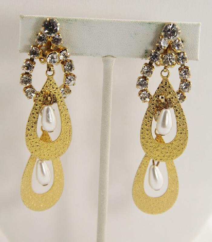 Front view of Clear Chatons Only Earrings Clip