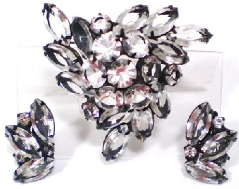 Front view of Clear Navettes Earrings Clip