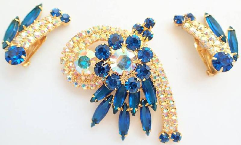 Front view of Blue Navettes Earrings Clip