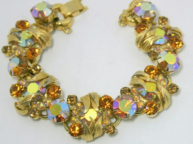 Front view of Topaz Chatons Only Bracelet 5 Link