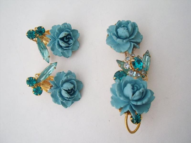 Front view of Blue Navettes Brooch
