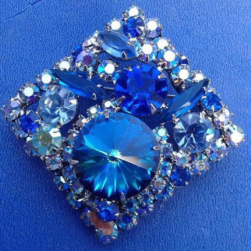 Front view of Blue Navettes Rivoli/Margarita Brooch
