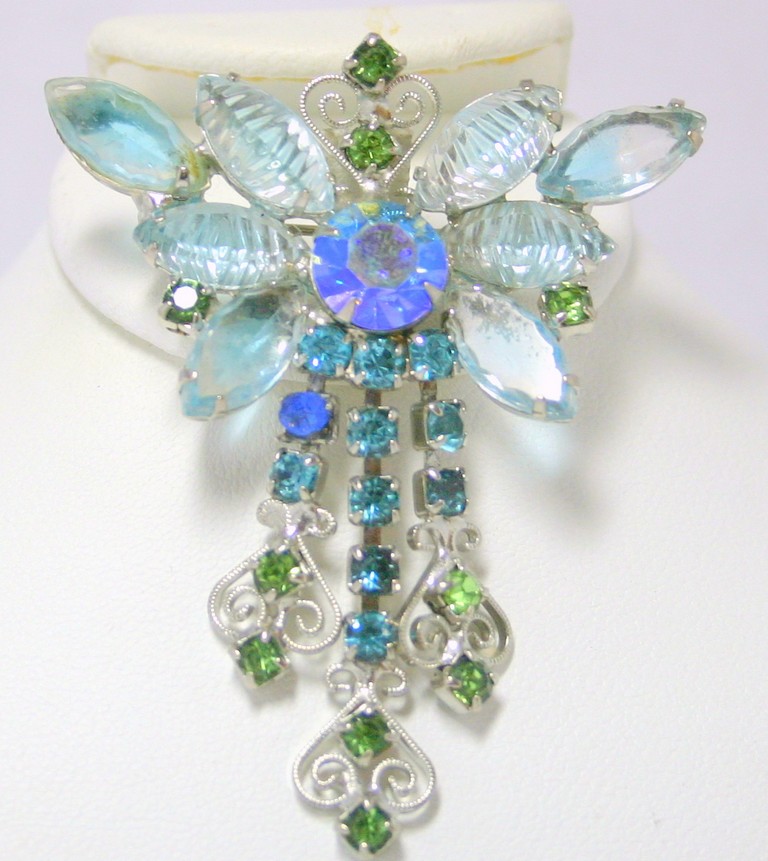 Front view of Blue Navettes Givre Brooch