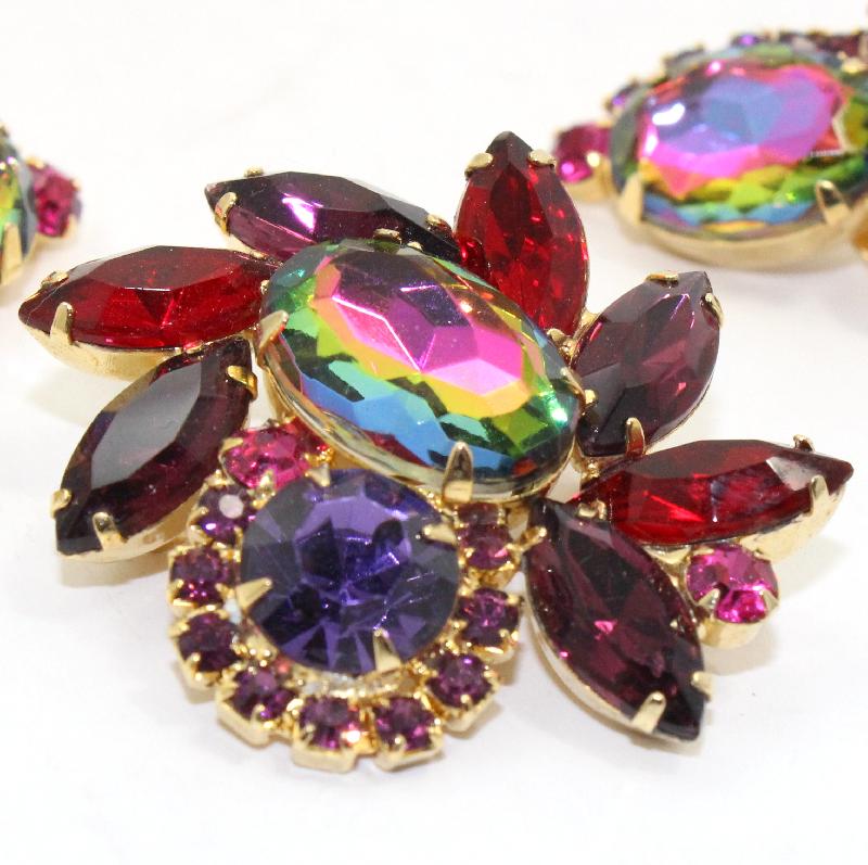 Front view of Purple (cardinal) Oval Multi-Color/Shaded Brooch