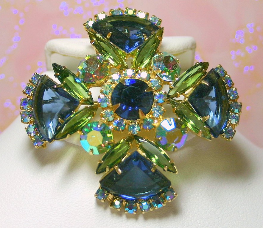 Front view of Blue Pie Pin Pendant