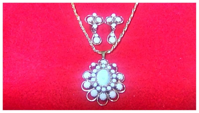 Front view of White (chalk Or Milk) Chatons Only Earrings Clip