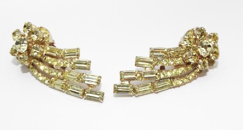 Front view of Yellow Baguettes Earrings Clip