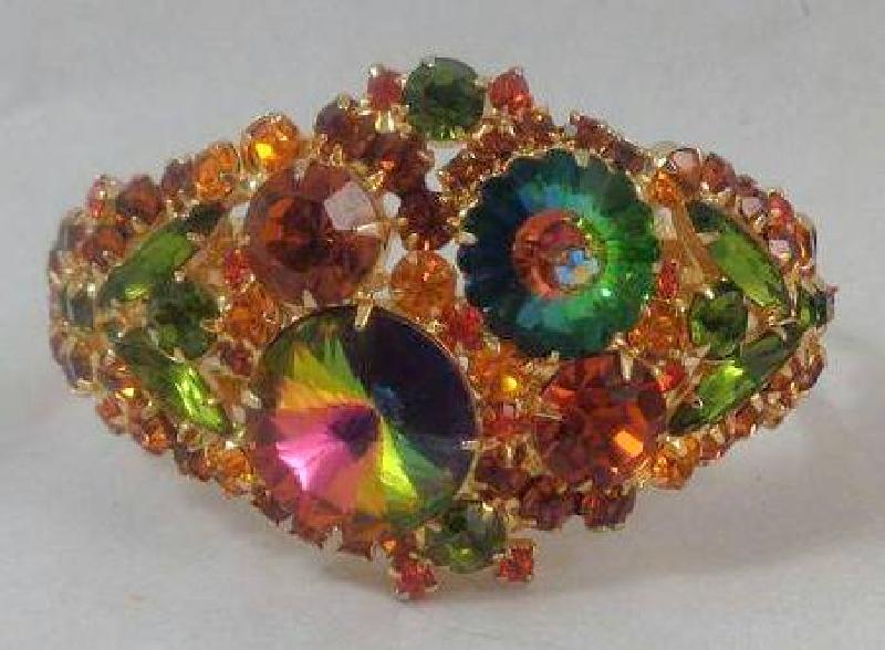 Front view of Topaz Navettes Rivoli/Margarita Bracelet Clamper