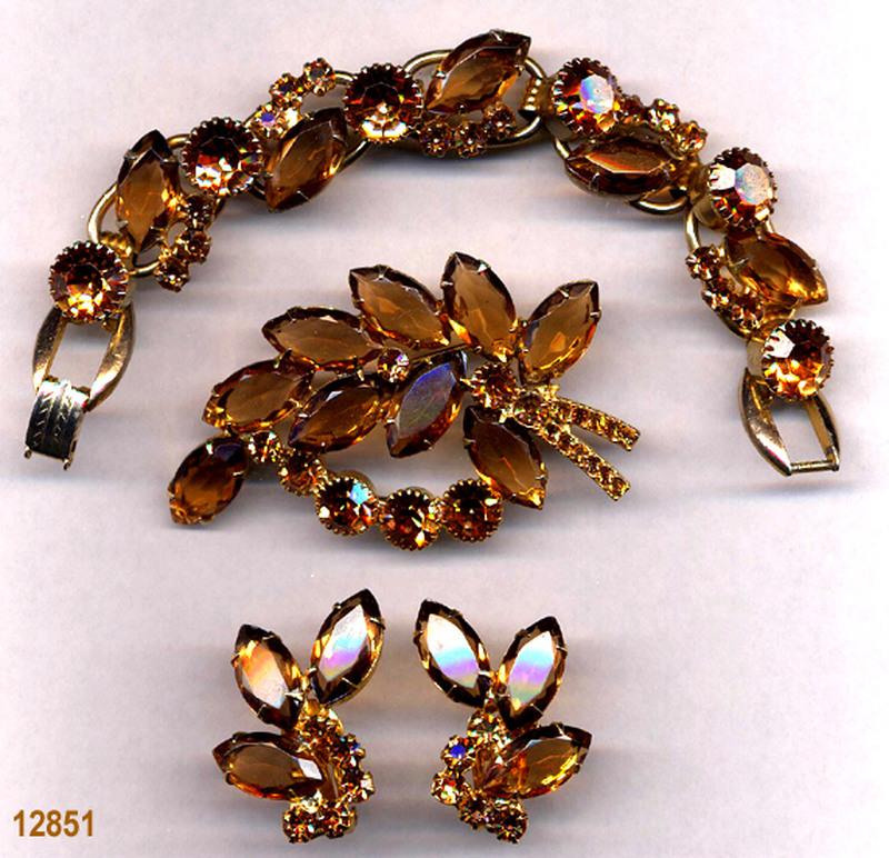 Front view of Topaz Navettes Earrings Clip