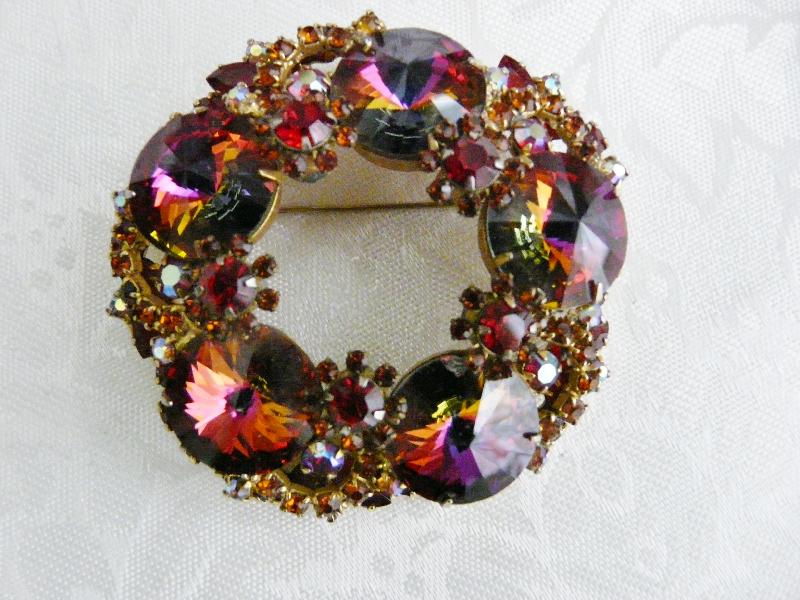 Front view of Red Chatons Only Rivoli/Margarita Brooch