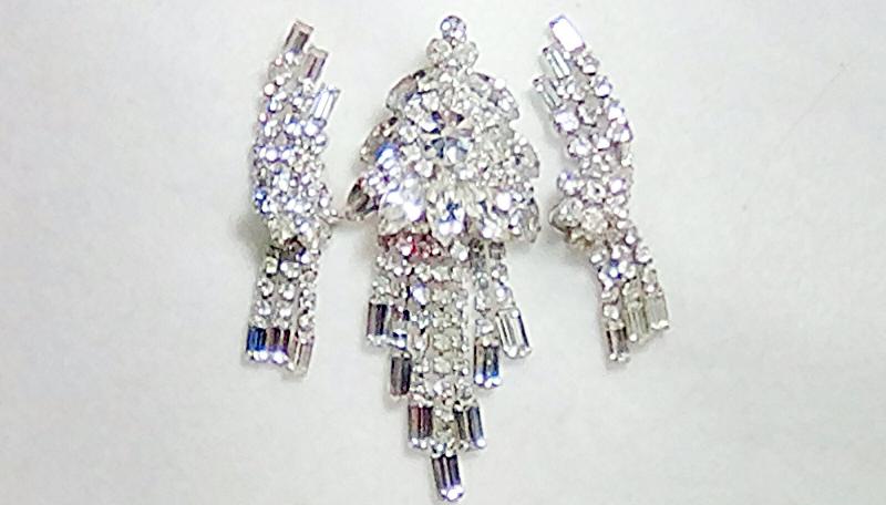 Front view of Clear Baguettes Pin Pendant
