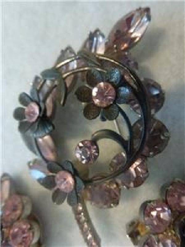 Front view of Pink Navettes Brooch