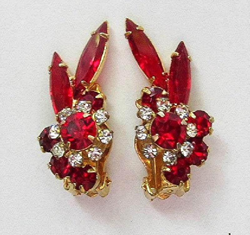 Front view of Red Navettes Earrings Clip