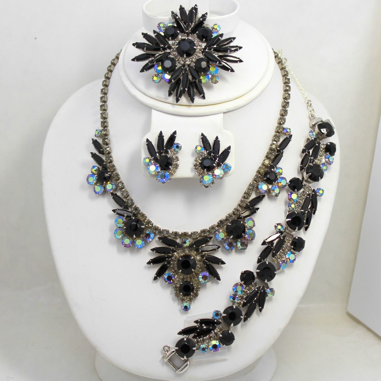 Front view of Black (jet) Navettes Necklace