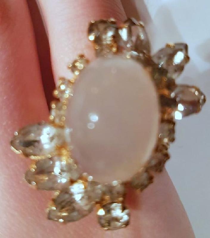 Front view of Clear Cabochons Plastic Rings