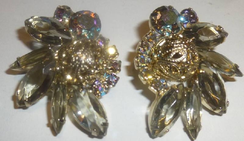 Front view of Gray (black Diamond) Navettes Earrings Clip