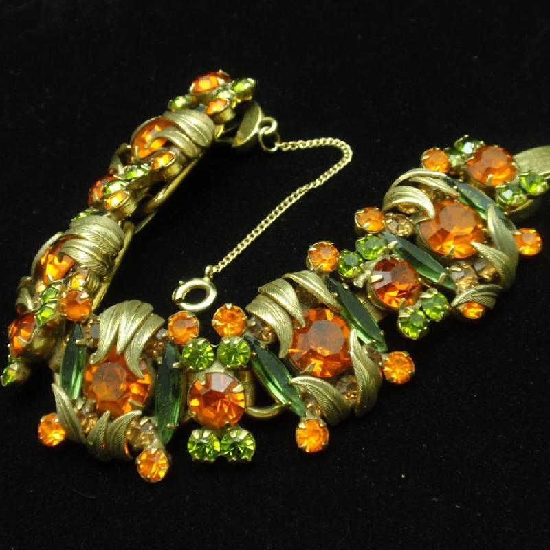 Front view of Fall Navettes Bracelet 5 Link