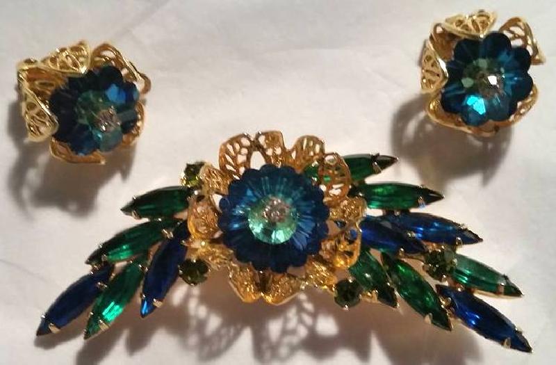 Front view of Blue Navettes Rivoli/Margarita Brooch