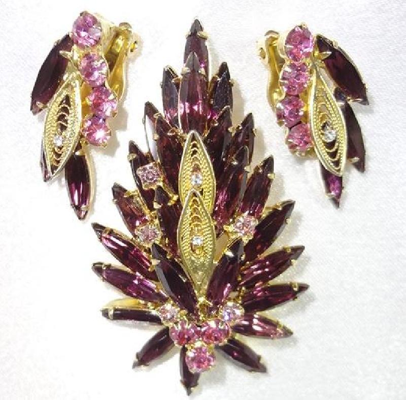 Front view of Purple (cardinal) Navettes Pin Pendant