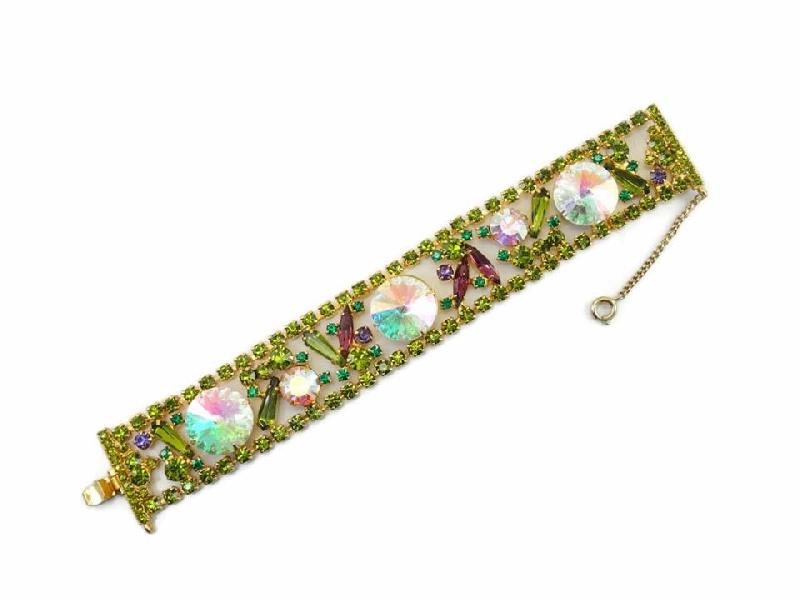 Front view of Green Pentagon Rivoli/Margarita Bracelet Flat Push In