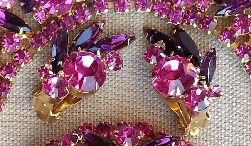 Front view of Pink Navettes Earrings Clip