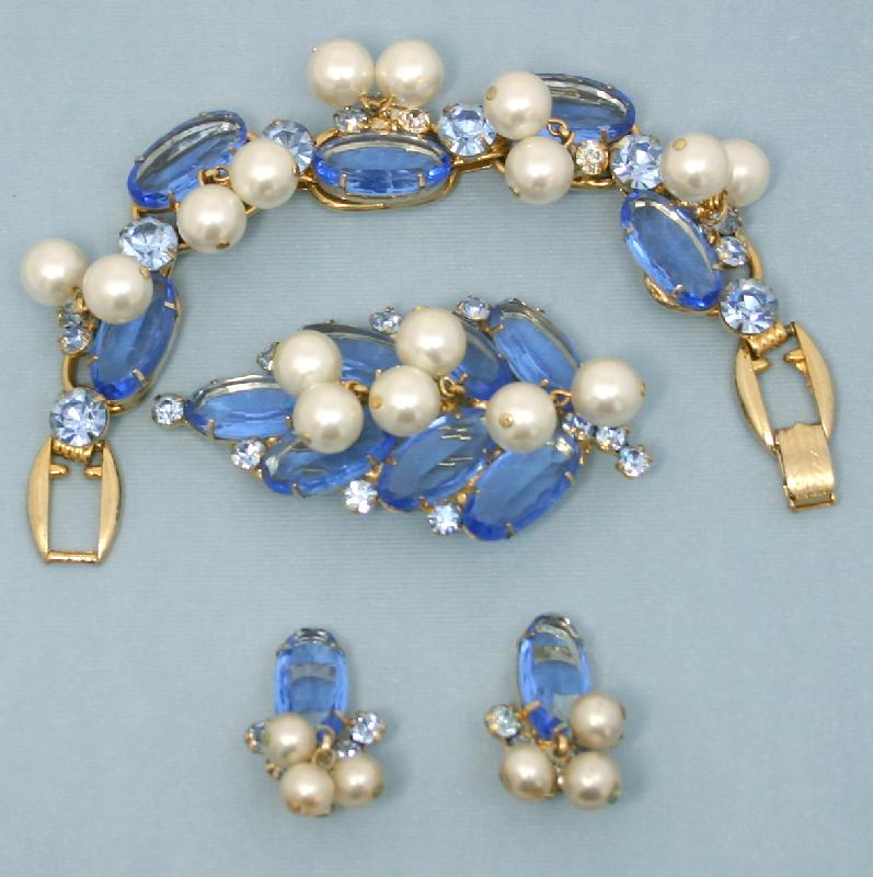 Front view of Blue Oval Pearl Brooch