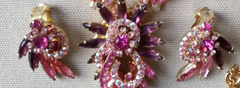 Front view of Pink Navettes Earrings Clip