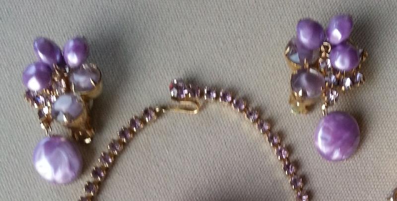 Front view of Purple (cardinal) Chatons Only Givre Earrings Clip