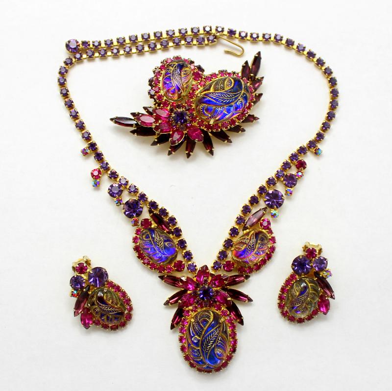 Front view of Multiple Colors Cabochons Molded/Cut Necklace