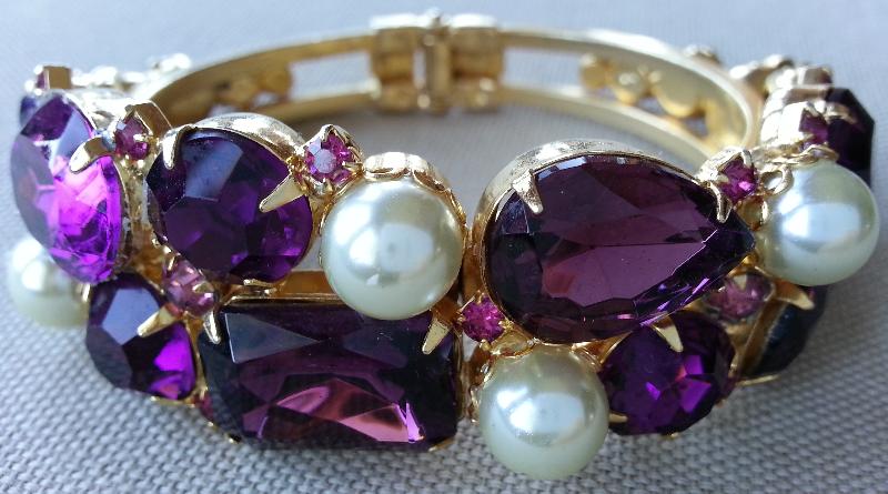 Front view of Purple (cardinal) Emerald Cut Pearl Bracelet Clamper