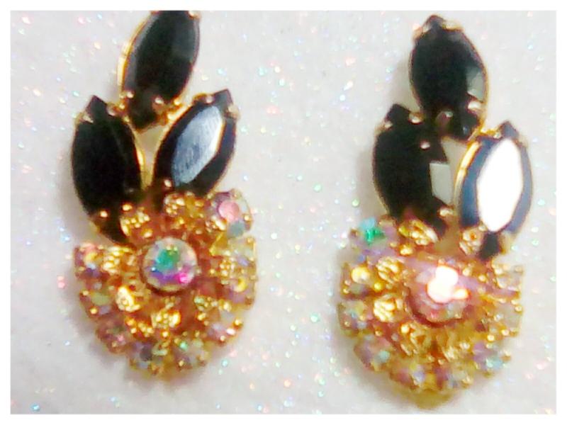 Front view of Black (jet) Navettes Earrings Clip
