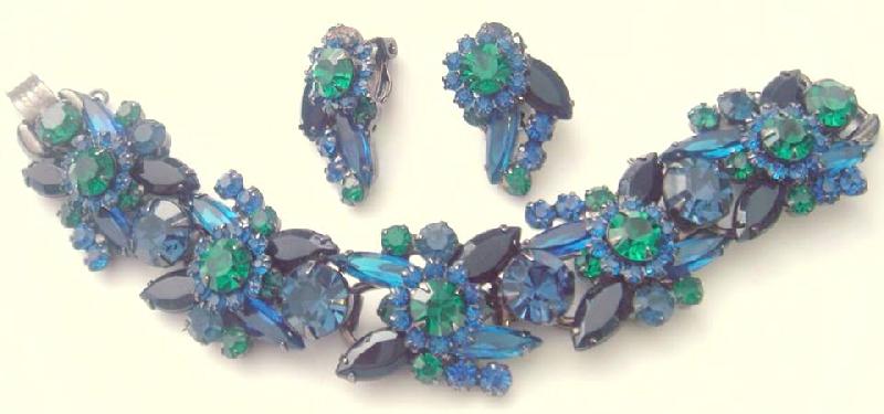Front view of Hematite Navettes Bracelet 5 Link