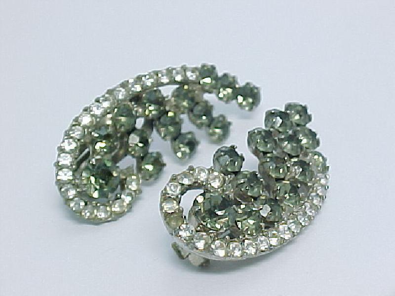 Front view of Gray (black Diamond) Chatons Only Earrings Clip