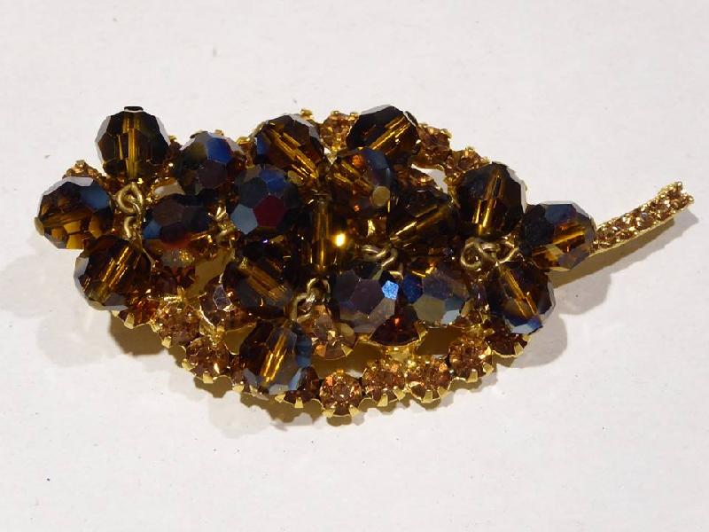 Front view of Topaz Chatons Only Brooch