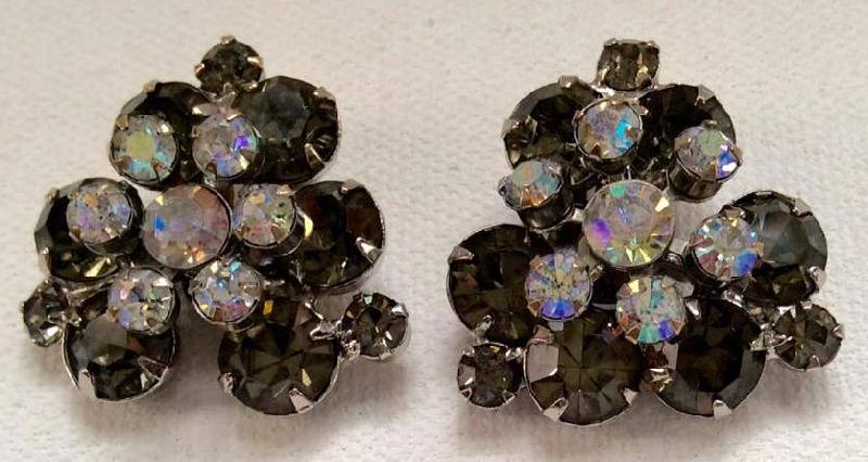 Front view of Gray (black Diamond) Chatons Only Earrings Clip