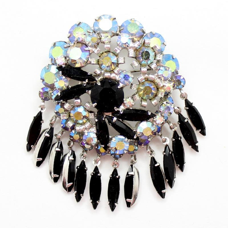 Front view of Black (jet) Navettes Brooch