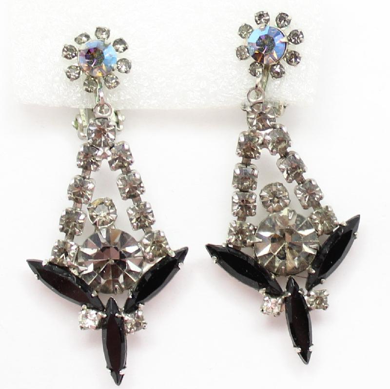 Front view of Black (jet) Navettes Earrings Clip