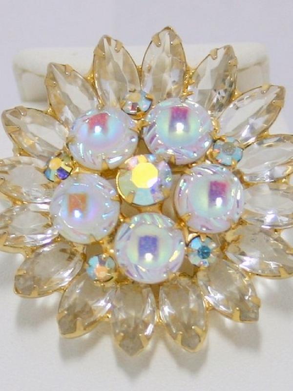 Front view of AB Scooped Molded/Cut Brooch
