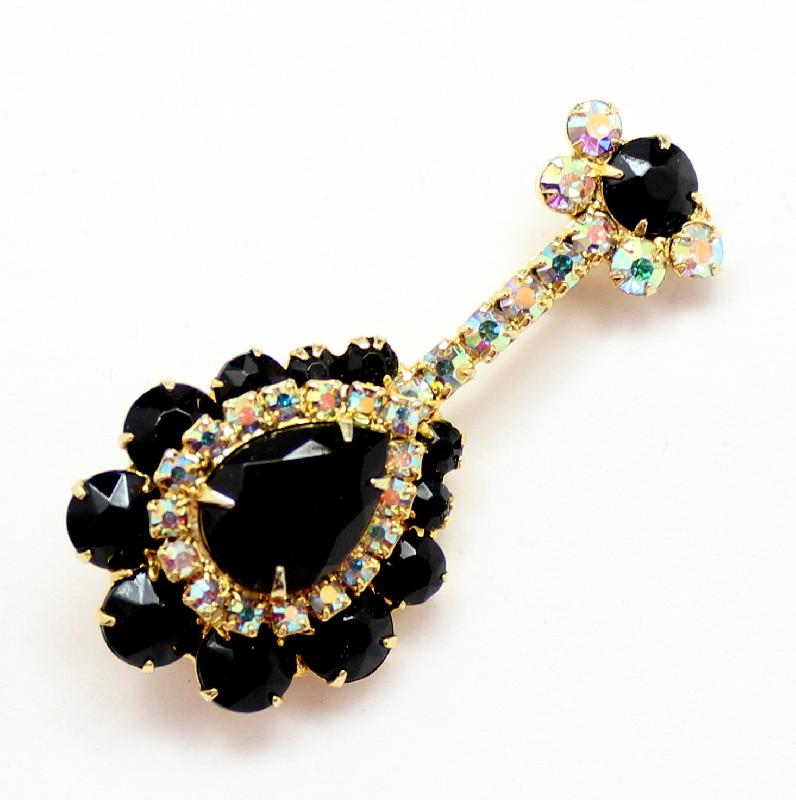 Front view of Black (jet) Pear Brooch