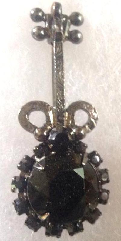 Front view of Black (jet) Dentelle Brooch