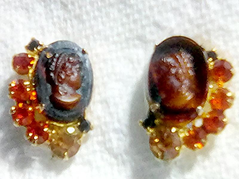 Front view of Orange Oval Molded/Cut Earrings Clip